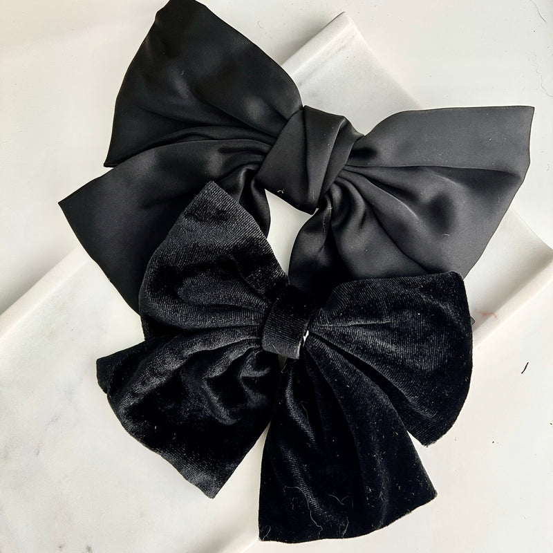 Black Silk Bow – Summer Buns
